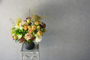 福岡花屋ビタミンカラーのフラワーアレンジ 母の日、御祝、開店祝い、開院祝いなど