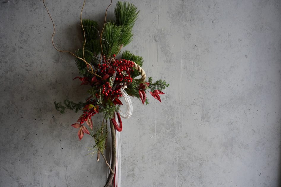 福岡花屋ボヌールは、城南市民センター、福大の近くにあることから、発表会、離任式、退職、開院祝い、就任祝い卒業式などのご予約を多くいただきます。 住所は城南区ではありますが、ボヌールは中央区、早良区まで5分ほどの場所にあります。 少人数制のフラワーアレンジ教室を行っています。 最大4名様までのフラワーレッスン テキスト付から定期レッスン・スポットレッスンなど行っています