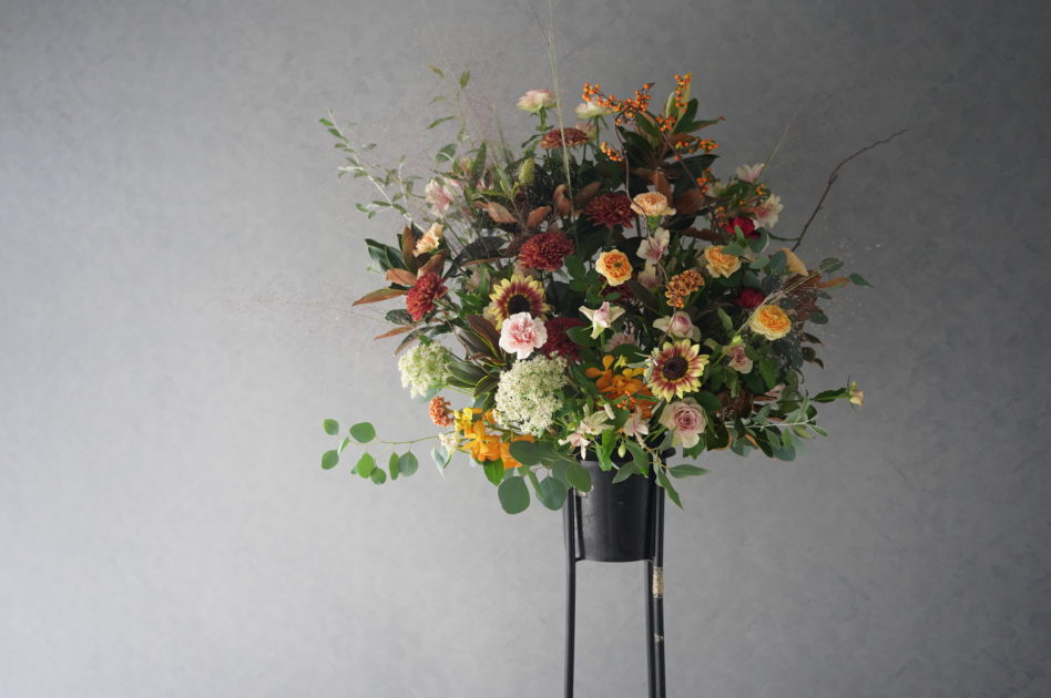 就任祝い・開店祝い・開院祝い・お供えスタンドアレンジなど、オンラインショップからご依頼可能です