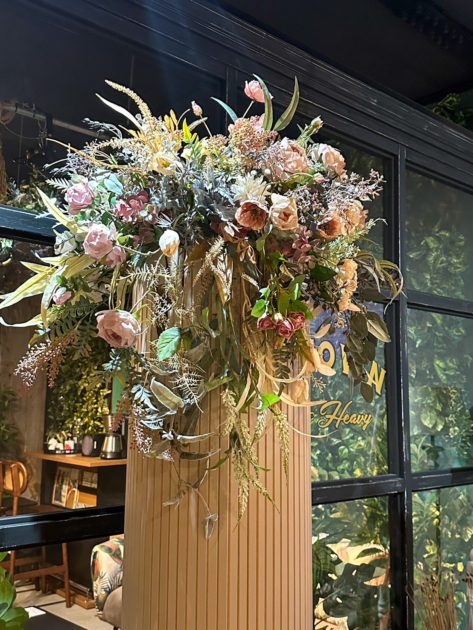 福岡　店舗ディスプレイ・展示場のディスプレイ アーティフィシャルフラワー・くすみ系